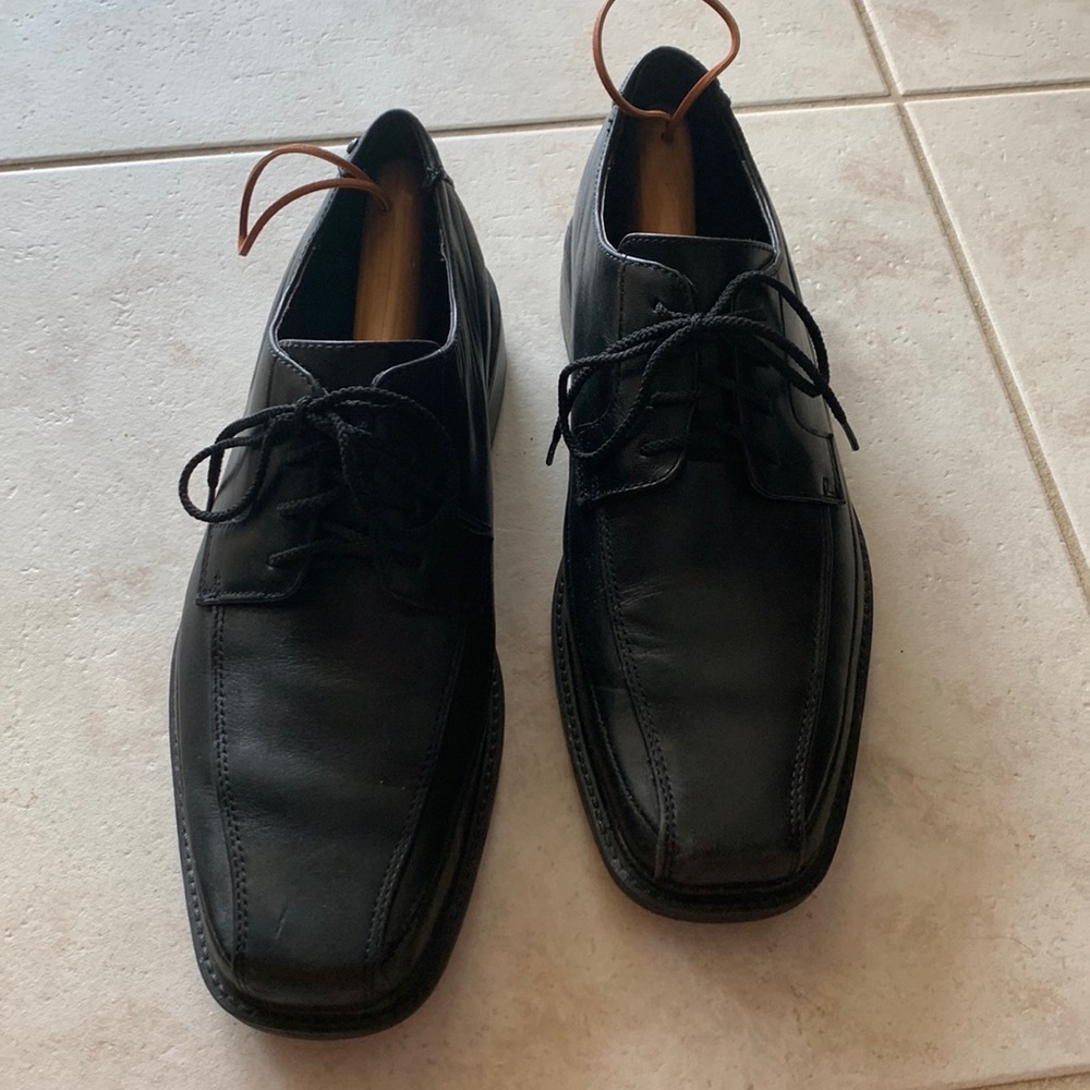 Rockport dress shoe